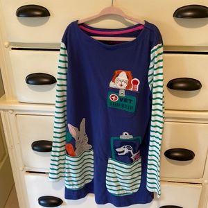 Mini Boden Veterinarian Tunic Top with three pockets